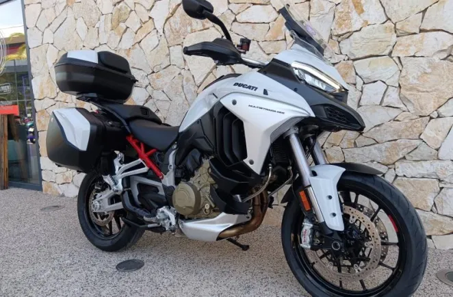 DUCATI V4 S 1160 Travel & Radar + OPTIONS