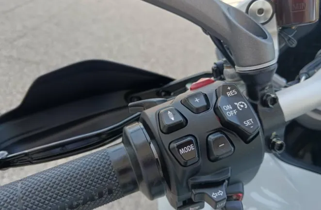 DUCATI V4 S 1160 Travel & Radar + OPTIONS