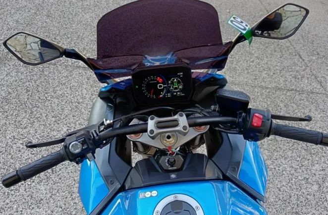 SUZUKI 1000 GT + options