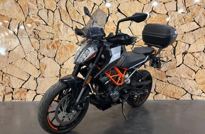 KTM DUKE .