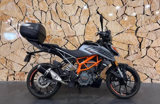 KTM DUKE .
