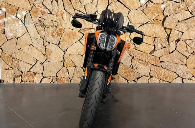 KTM Duke 790