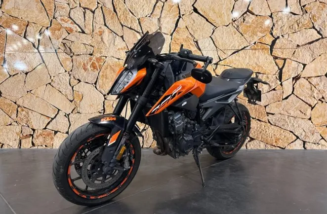 KTM Duke 790