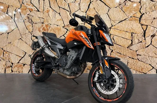 KTM Duke 790