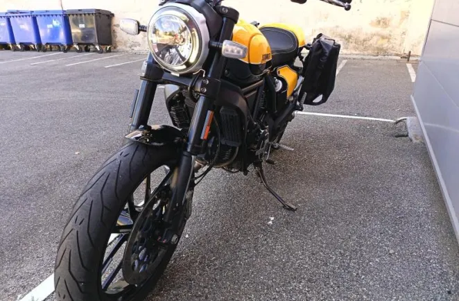 DUCATI Scrambler 800 Full Throttle ABS 1ère main