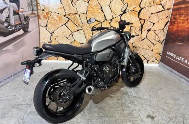 YAMAHA XSR 700 ABS 2016