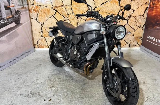 YAMAHA XSR 700 ABS 2016
