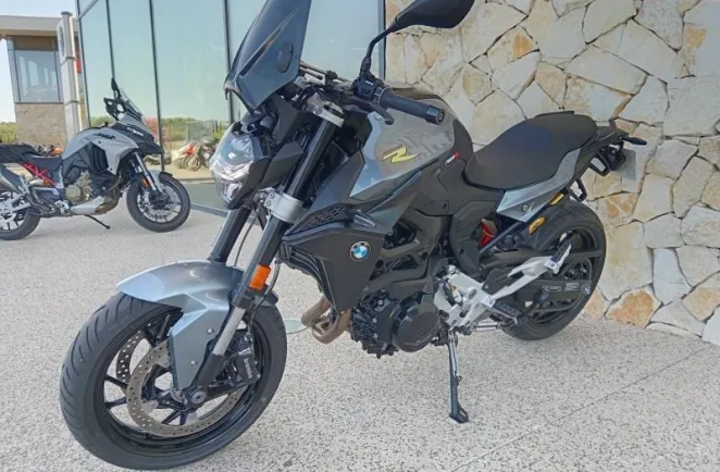 BMW F 900 R