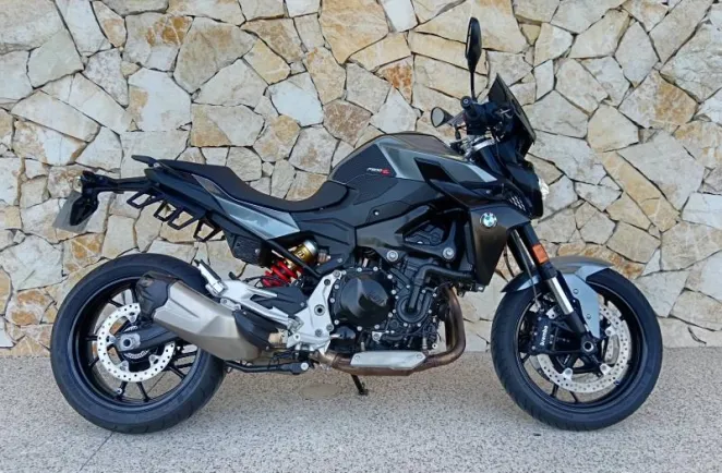 BMW F 900 R