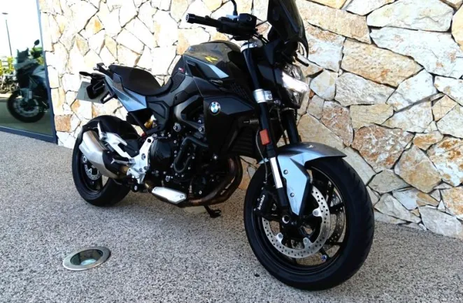BMW F 900 R
