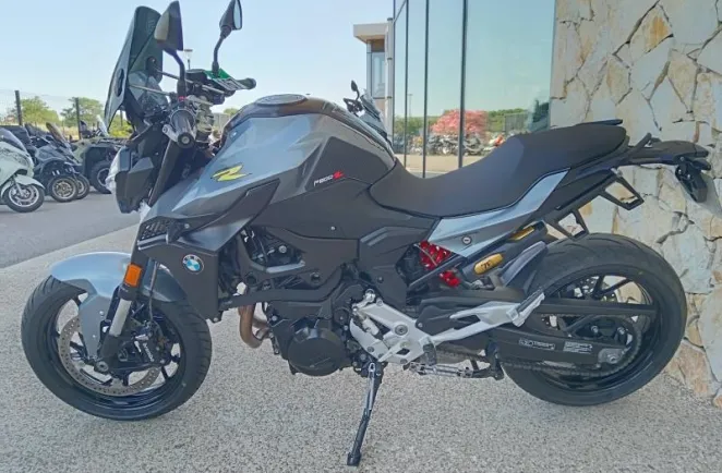 BMW F 900 R