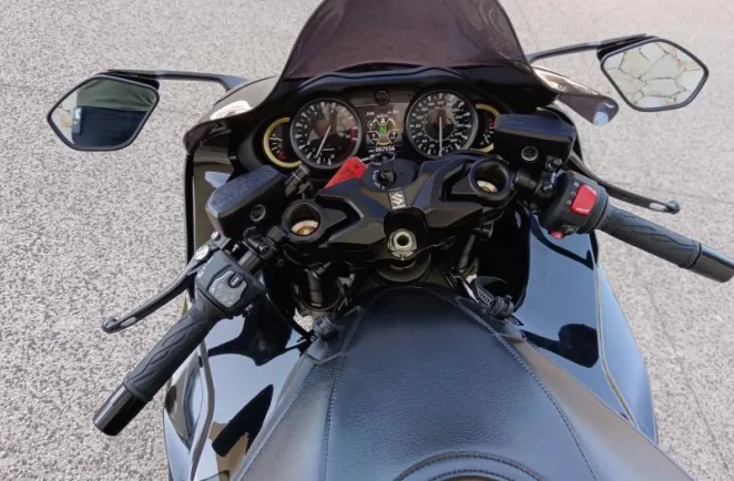 SUZUKI 1300 2025