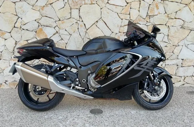 SUZUKI 1300 2025