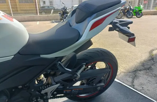KAWASAKI 400 PERMIS A2 ET A REVISEE A SAISIR