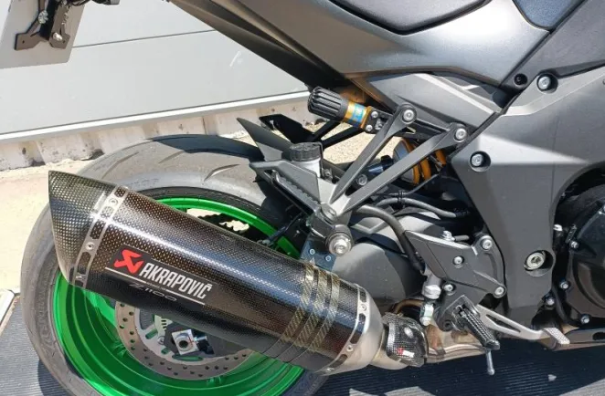 KAWASAKI 1100 SE 2026 PACK PERFORMANCE AKRAPOVIC