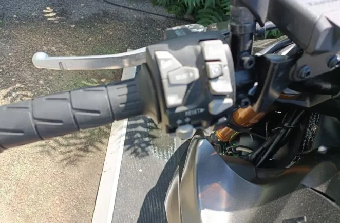 KAWASAKI 1100 SE 2026 PACK PERFORMANCE AKRAPOVIC