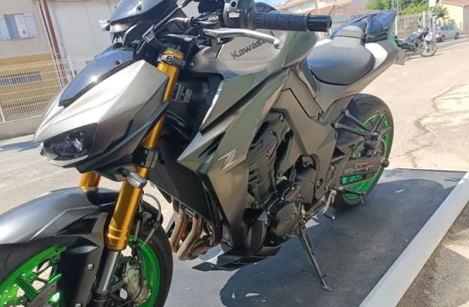 KAWASAKI 1100 SE 2026 PACK PERFORMANCE AKRAPOVIC