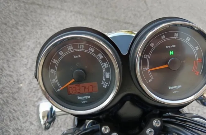 TRIUMPH 900 EFI Bleu Matt