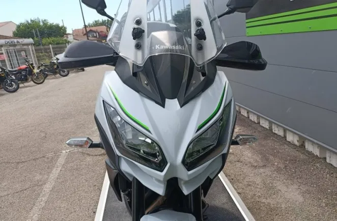 KAWASAKI 650 + top case BRIADAGE POSSIBLE