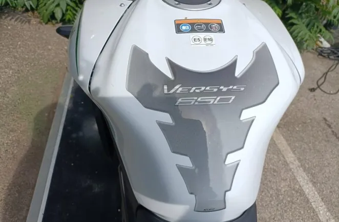 KAWASAKI 650 + top case BRIADAGE POSSIBLE