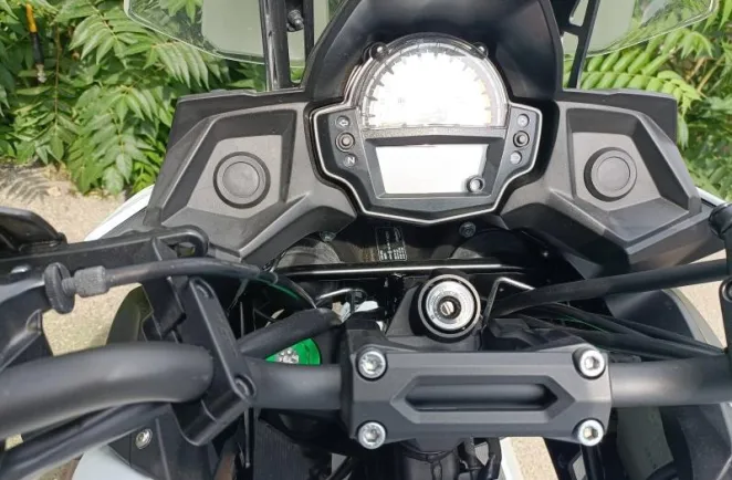 KAWASAKI 650 + top case BRIADAGE POSSIBLE
