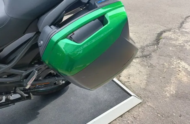 KAWASAKI 1000 VALISES TOP CASE ,POT AKRAPOVIC HOMOLOGUE