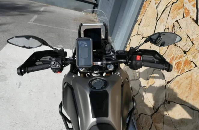 YAMAHA 700  2025