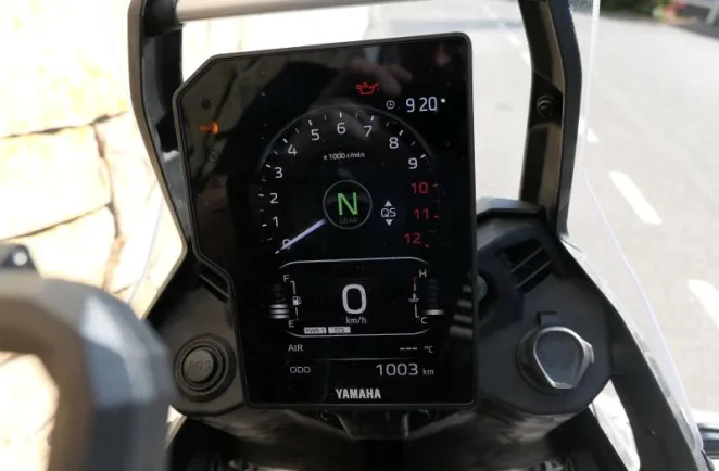 YAMAHA 700  2025