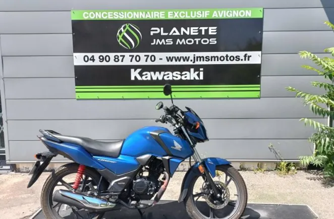 HONDA 125 F 1er main etat neuf a saisir