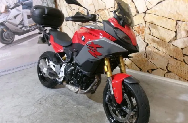 BMW F 900 XR A2
