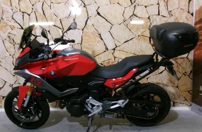 BMW F 900 XR A2