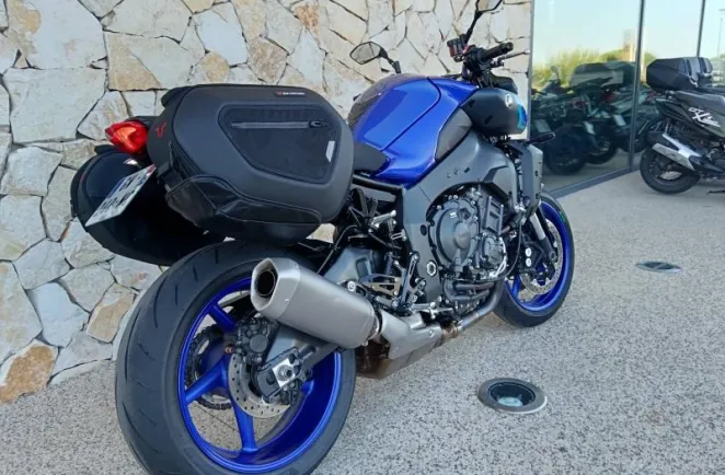YAMAHA 1000 2024 + options.  MT10