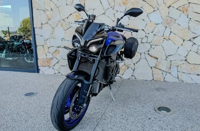 YAMAHA 1000 2024 + options.  MT10