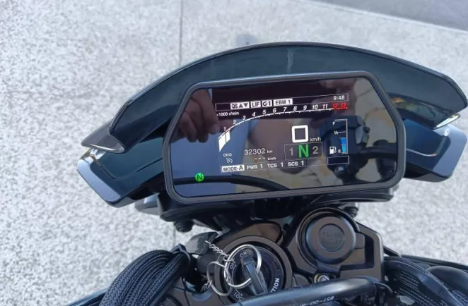 YAMAHA 1000 2024 + options.  MT10