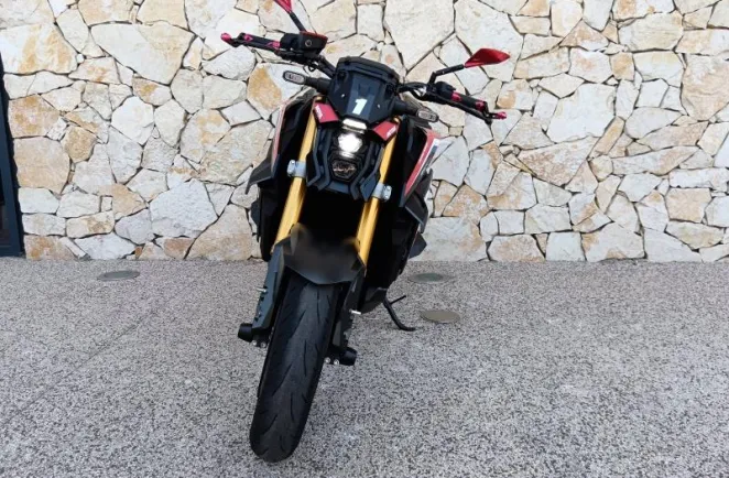 SUZUKI 1000 2022 1ére main