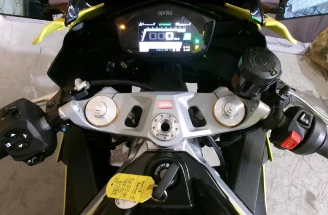 APRILIA RS 660 2025 105cv + RIZOMA