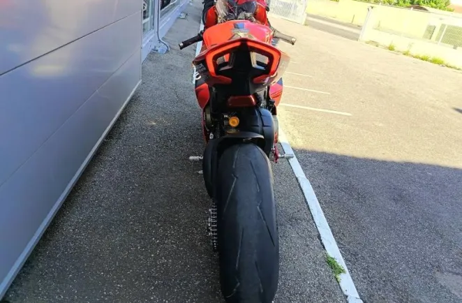 DUCATI PANIGALE V4 S 2024 EQUIPEE PISTE + CARENAGES ORIGINE GARANTIE 1AN