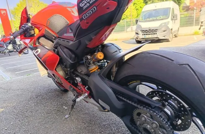 DUCATI PANIGALE V4 S 2024 EQUIPEE PISTE + CARENAGES ORIGINE GARANTIE 1AN
