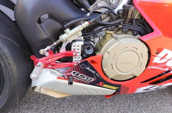 DUCATI PANIGALE V4 S 2024 EQUIPEE PISTE + CARENAGES ORIGINE GARANTIE 1AN