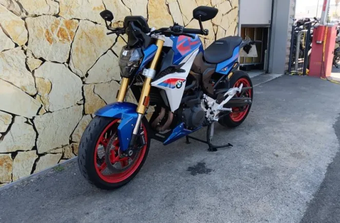 BMW F 900 R 2025