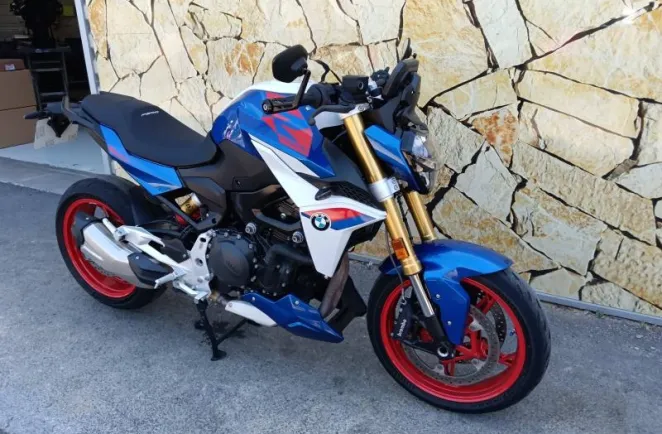 BMW F 900 R 2025