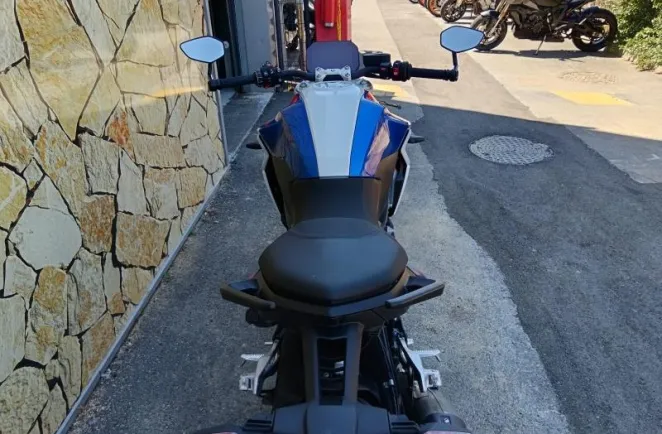 BMW F 900 R 2025