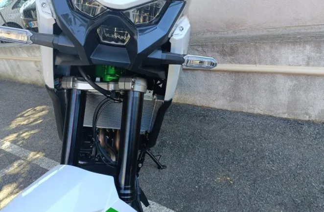 KAWASAKI 500 SE 1er main a saisir