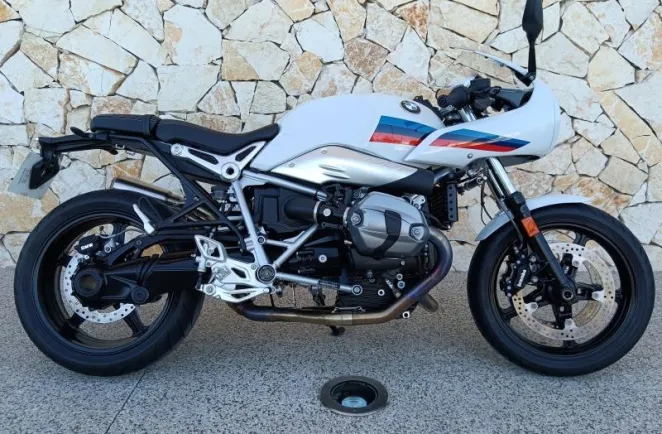 BMW 1200 NineT Racer + Capot de selle 6500km