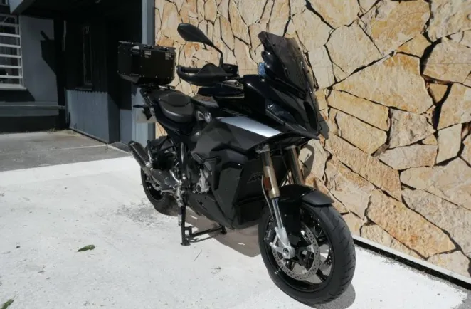 BMW 1000 XR Style Triple Black + Options