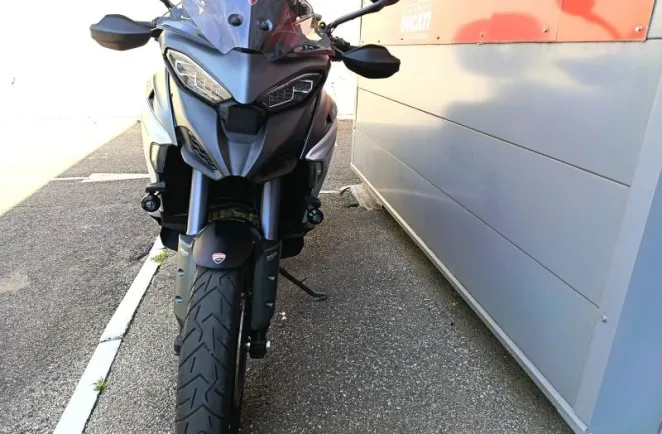DUCATI Multistrada V4 S Travel & Radar 1ère main 4700 kms ! Ligne complète, Top case etc... gar