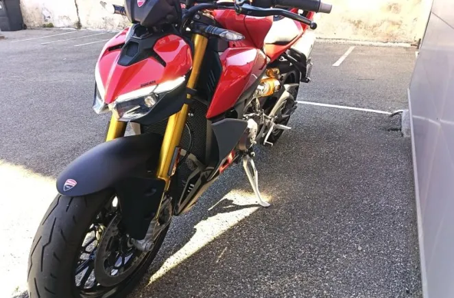 DUCATI Streetfighter V2 S 1ère main garantie 17/06/2027