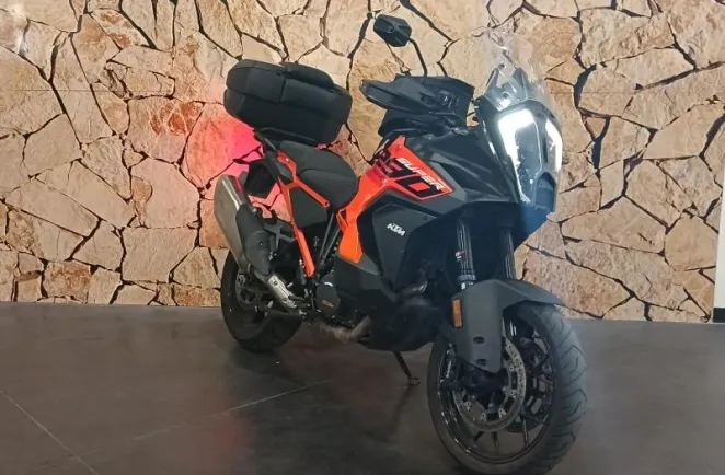 KTM SUPER ADVENTURE S .