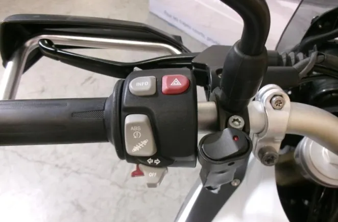 BMW F 800 GS A2 + AKRAPOVIC + TOP CASE + ESA