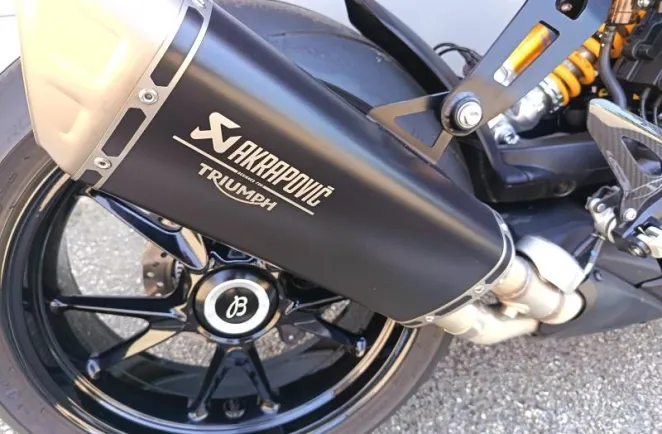 TRIUMPH Speed Triple 1200 RR BREITLING 1ERE MAIN GTIE 21/06/2028